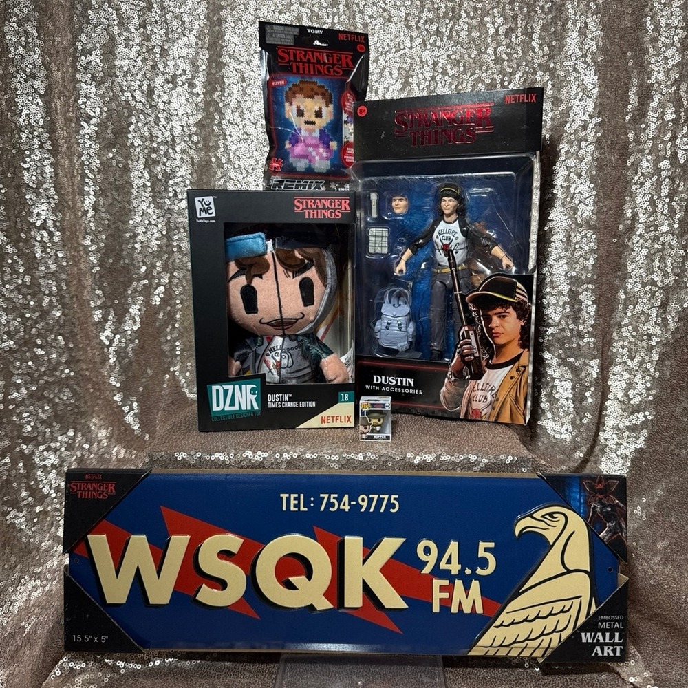 Netflix Stranger Things Dustin Bundle Figure Plush WSQK Sign Collectibles